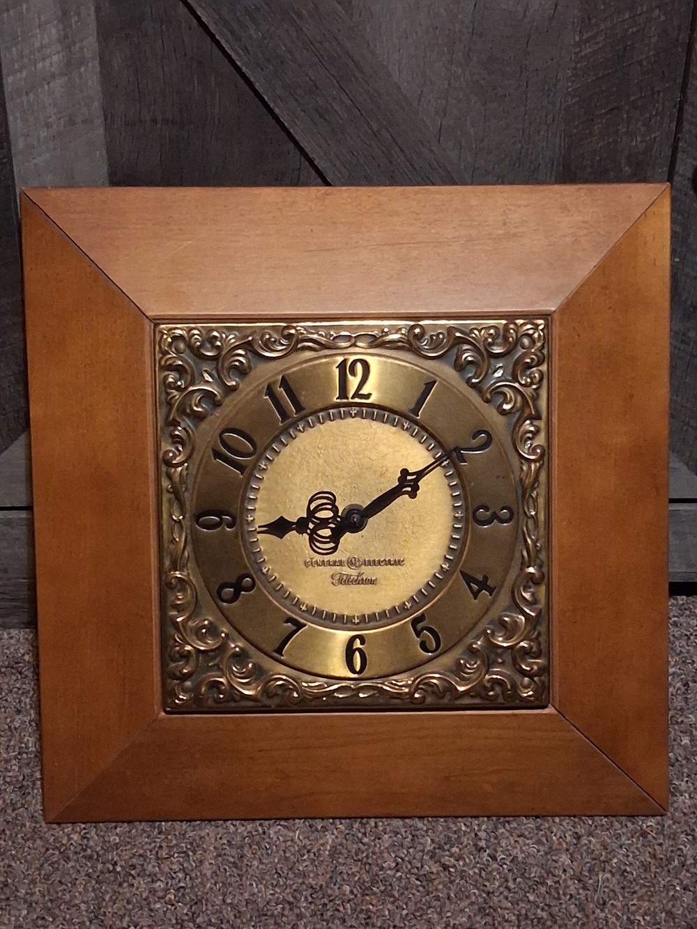 GE ( General Electric ) Maple Wood Mid Century Clock With Ornate Brass Dial